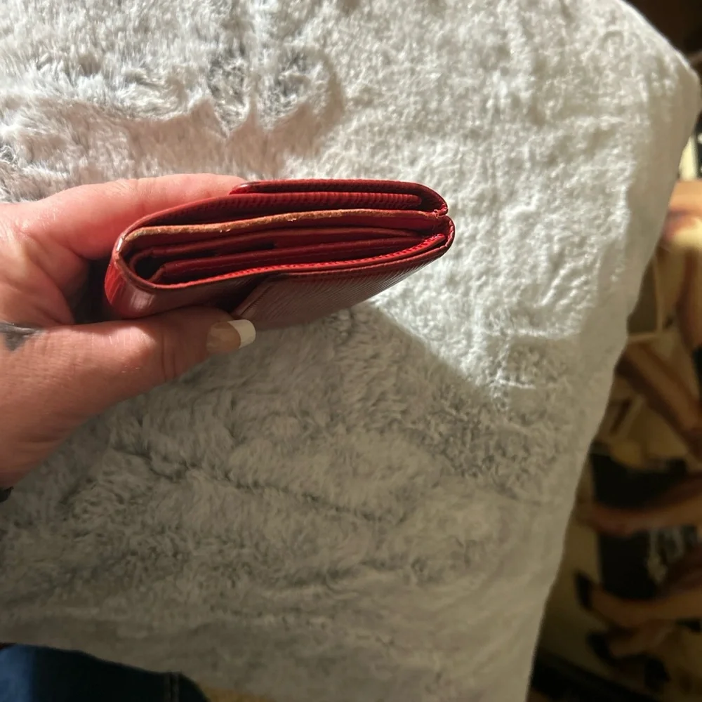 Red Luis Vuitton Epi 100% Authentic wood grain leather made in France UNI-SEX❤️ - Picture 14 of 15